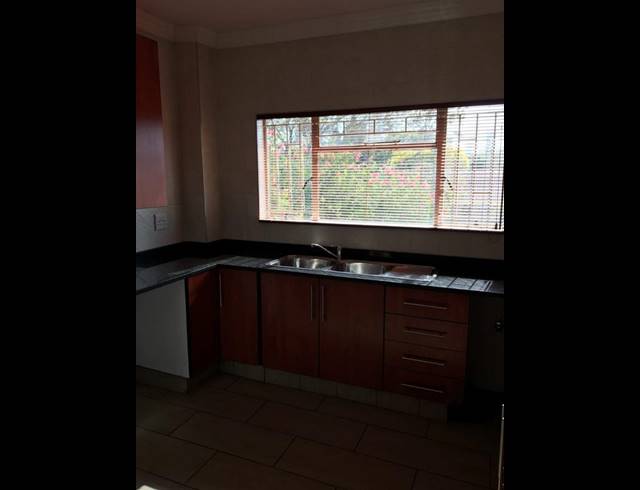 1 BEDROOM PROPERTY TO RENT IN VANDERBIJLPARK SE 3